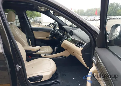 2016 BMW X1 xDrive28I z USA, uszkodzony, nr VIN WBXHT3C32GP888322